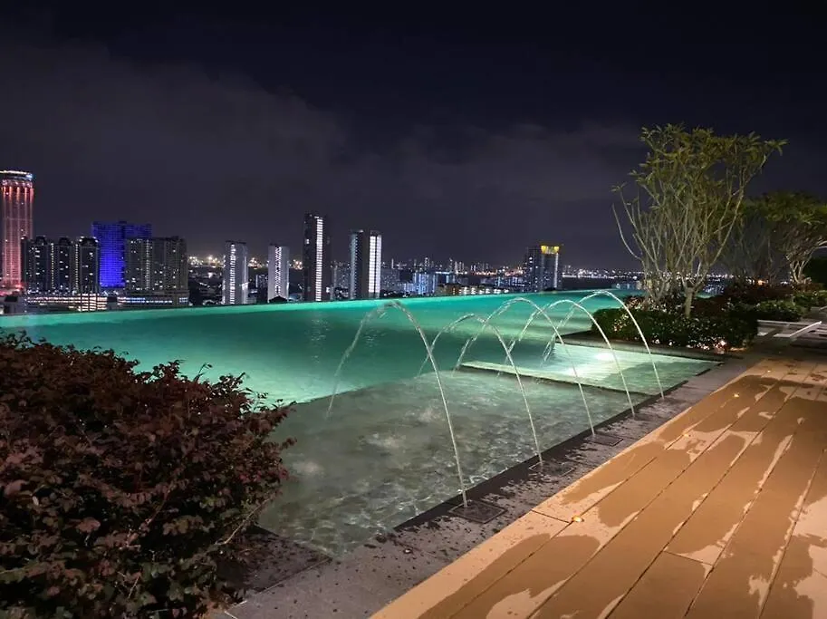 Apartment #12Georgetown Luxury Suite With Rooftop Pool Malaysia