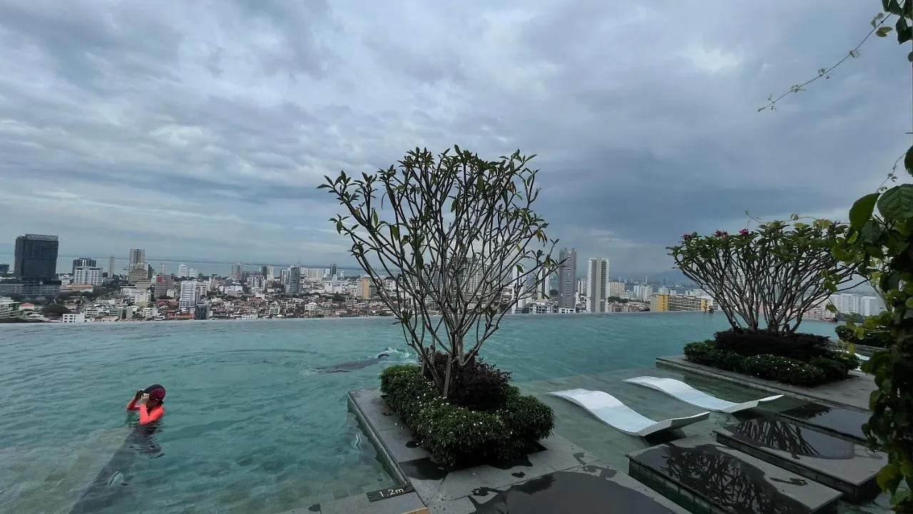 #12Georgetown Luxury Suite With Rooftop Pool 0*, George Town