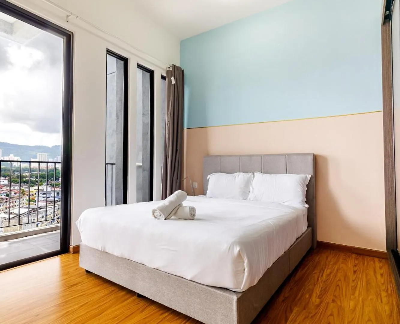 #12Georgetown Luxury Suite With Rooftop Pool