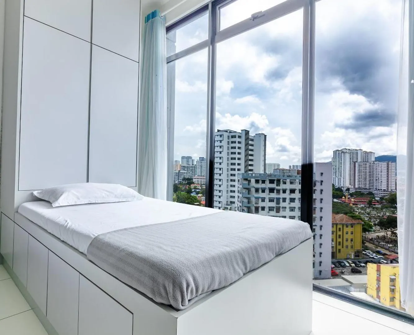 #12Georgetown Luxury Suite With Rooftop Pool 0*, George Town